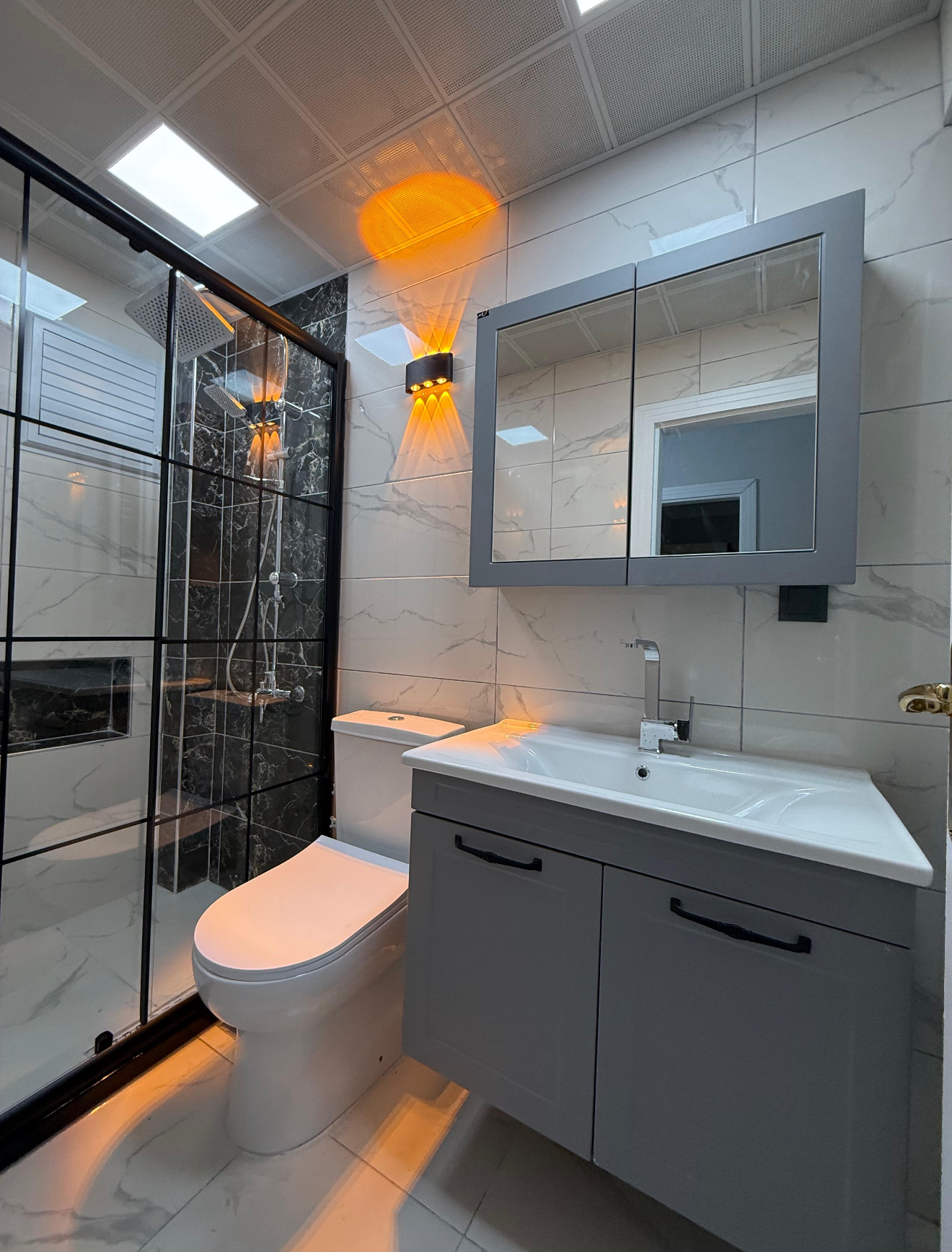 BANYO DOLABI 