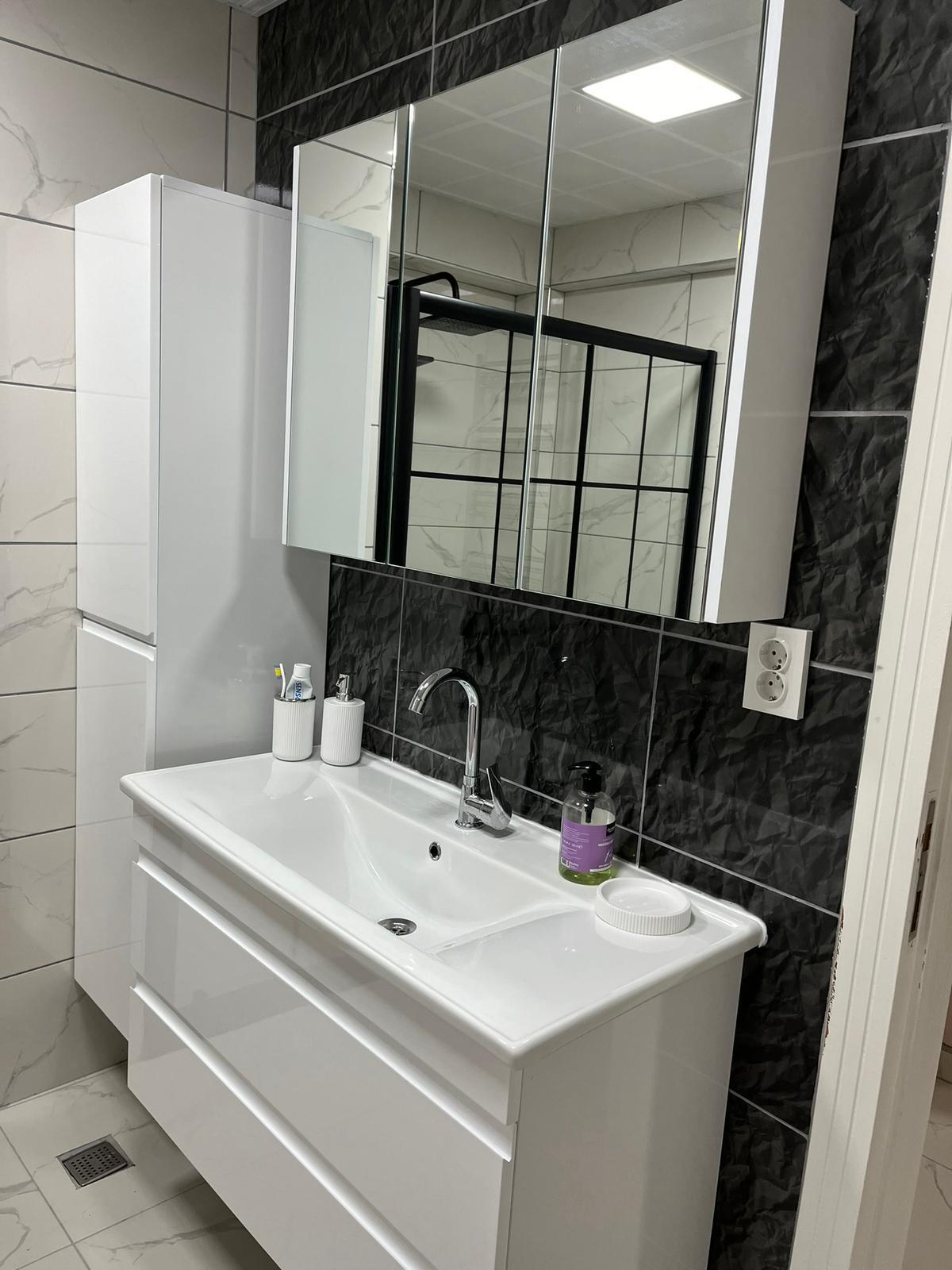 Evim Dekorasyon Banyo Dolabı