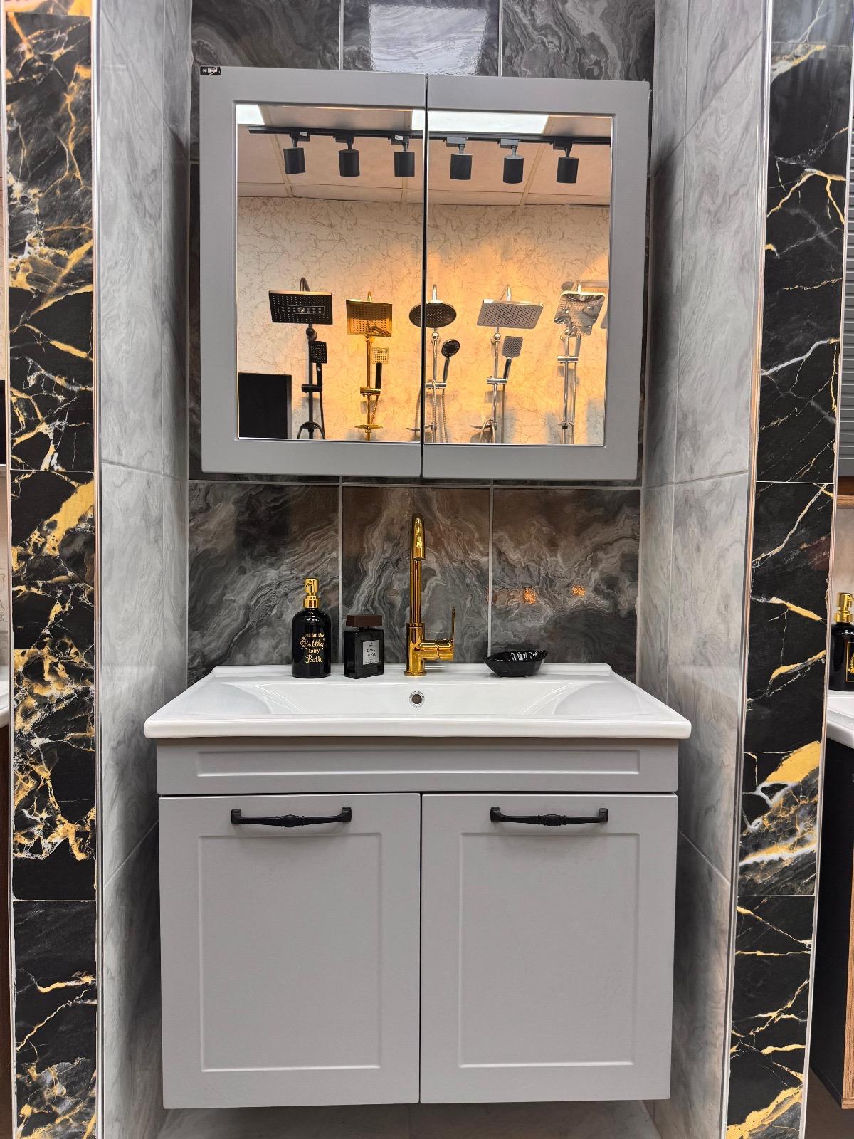 Evim Dekorasyon Banyo Dolabı